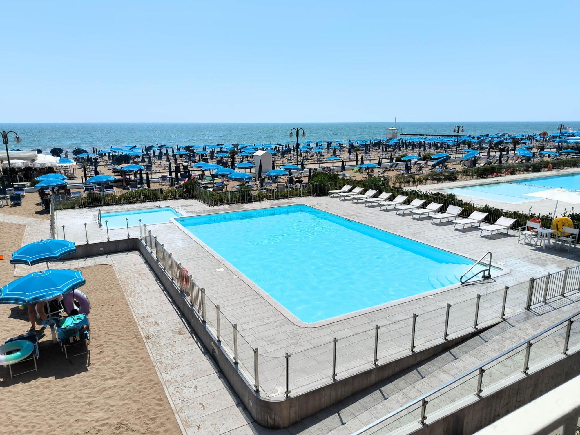 דירות לידו די ג'סולו Apollo Fronte Mare מראה חיצוני תמונה